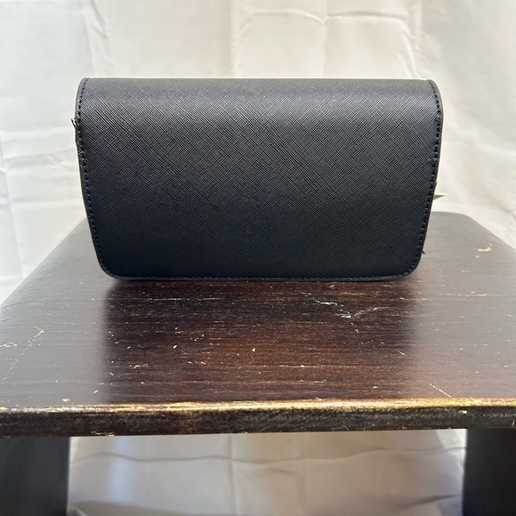 Trina Turk Black Clutch NEW - Picture 3 of 7